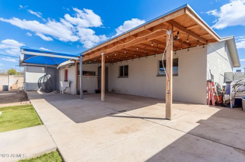 2248 Chipman Rd, Phoenix AZ 85040-2472 exterior