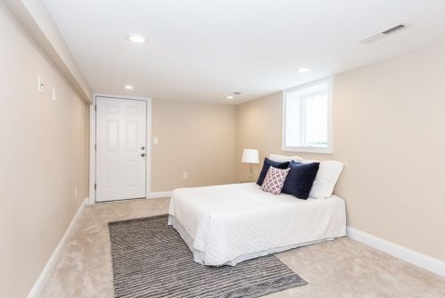 27 Fordham St, Arlington MA 02474-3401 exterior