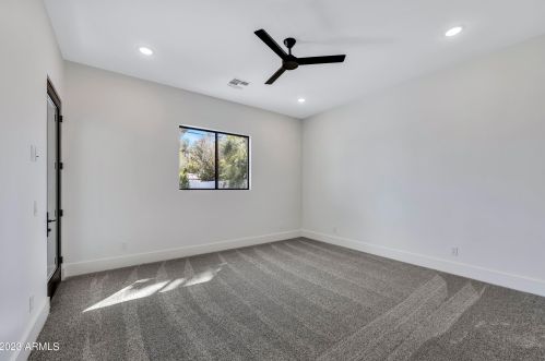 2053 37 Pl, Phoenix AZ 85050-8309 exterior