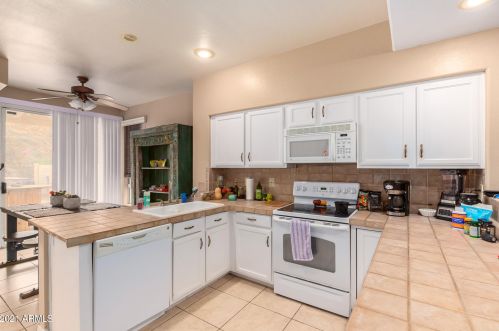 15221 14 Pl, Phoenix AZ 85014-5111 exterior