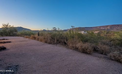 48909 3rd Ave, Phoenix AZ 85027-4700 exterior