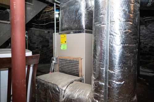 30 Uxbridge St, Worcester MA 01605-2512 exterior