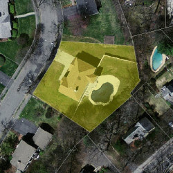 18 Karen Rd, Newton MA 02468-1124 aerial view