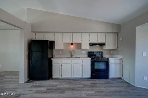 1414 Cholla St, Phoenix AZ 85029-3800 exterior