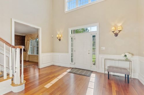 12 Joslin Ln, Southborough MA  01772-1337 exterior