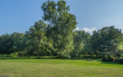 31 Courtland Dr, Wantage NJ  07461-1711 exterior