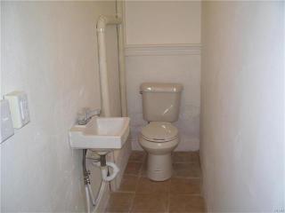 1067 Seneca St, Bethlehem PA  18015-4158 exterior