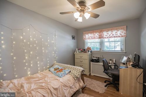 738 Chestnut Ave, West Deptford NJ 08097-1606 exterior