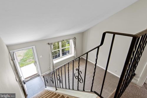 565 Salem Ave, West Deptford NJ 08096-3204 exterior