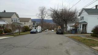 954 Elm St, Scranton, PA 18504-3524