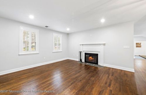 495 Branch Ave, Little Silver NJ  07739-1112 exterior