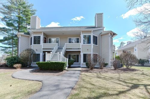 750 Whittenton St, Taunton MA 02780-1384 exterior