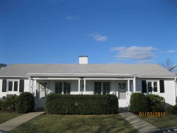 115 Farwell St, Newton, MA 02460-1068