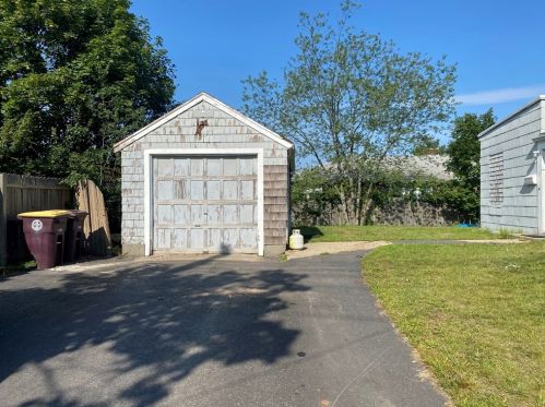 921 Middle St, Weymouth, MA 02188-4010