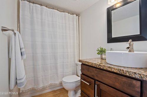 3036 Fawn Dr, Park City UT 84098-5368 exterior