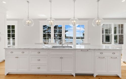 558 Fox Hill Rd, Chatham MA 02633-1412 exterior