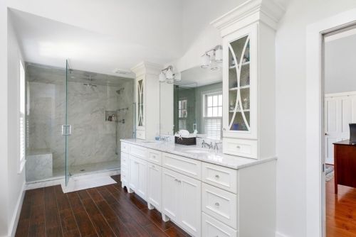 10 Summer St, Hingham MA 02043-2219 exterior