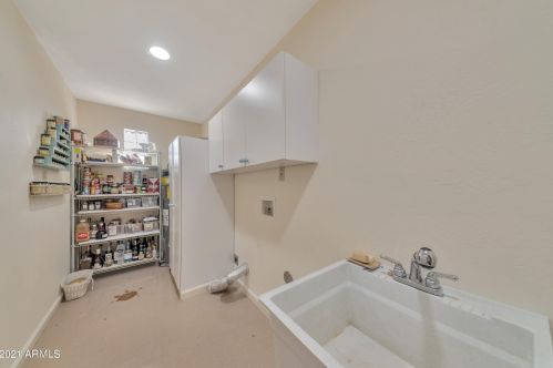 2542 42nd St, Phoenix AZ 85032-4729 exterior