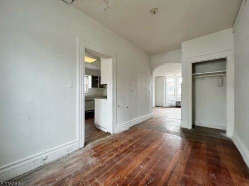 40 Van Rensselear St, Belleville NJ  07109-2911 exterior