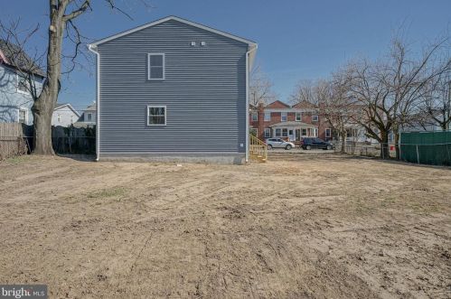 326 Billingsport Rd, West Deptford NJ 08066-2238 exterior