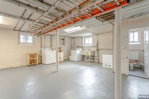 440 Belgrove Dr, Kearny NJ 07032-1628 exterior