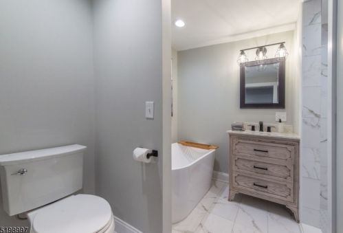 131 Combs Hollow Rd, Dover NJ  07869-3504 exterior