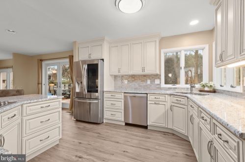 9757 Polished Stone, Columbia MD 21046-2802 exterior