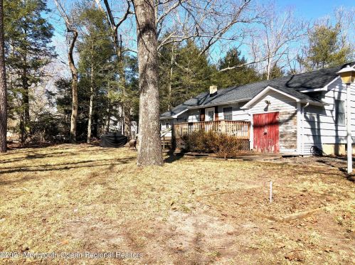 46 Butterfly Rd, Jackson Twp NJ 08527-5137 exterior