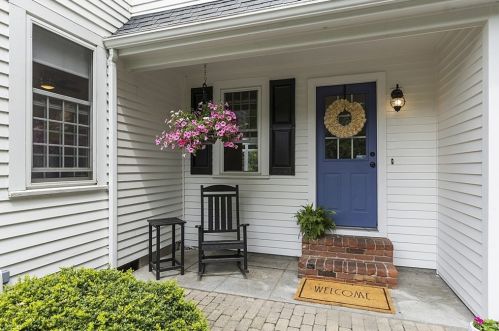 17 Colonial Dr, Shrewsbury, MA 01545-1522