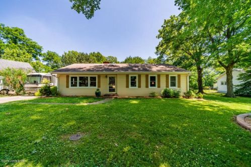 107 Juneau Dr, Louisville, KY 40243-1501