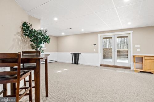 71 Mill Ln, Columbus NJ 08022-1940 exterior