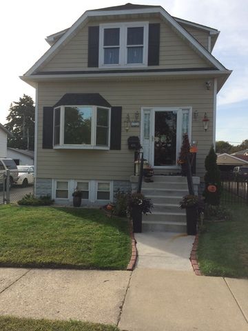 4524 Clinton Ave, Forest View, IL 60402-4369