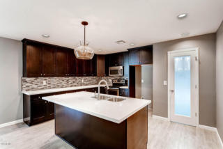 2923 Bluefield Ave, Phoenix AZ  85053-1038 exterior