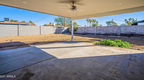 3202 Captain Dreyfus Ave, Phoenix AZ 85032-6706 exterior