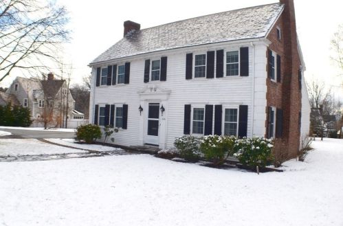1686 Beacon St, Newton, MA 02468-1463