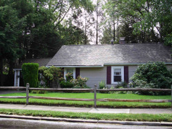 215 Spiers Rd, Newton, MA 02459-3717