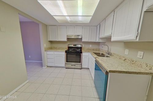 5221 18 Dr, Phoenix AZ 85007-2433 exterior