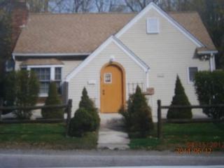 40 Ringwood Ave, Skyline Lakes, NJ 07456-1935