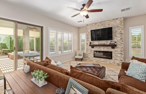 26518 51st Dr, Phoenix AZ  85083-1274 exterior