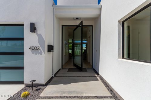 4002 Avalon Dr, Phoenix, AZ 85018-7106