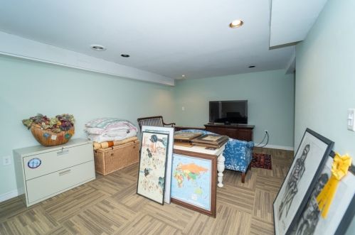 53 Standish Ave, Plymouth MA 02360-4165 exterior