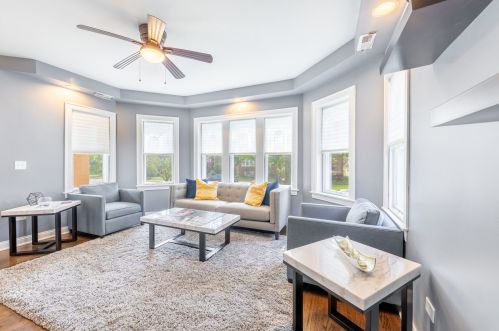 1907 Wenonah Ave, Forest View IL 60402-1666 exterior