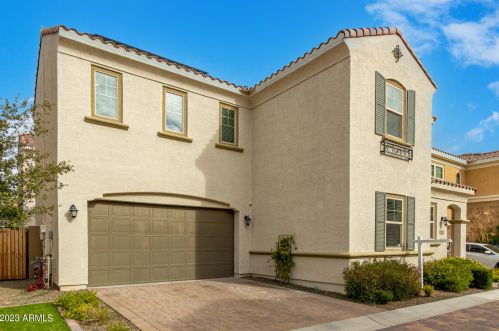 17222 9th Pl, Phoenix, AZ 85022-7857