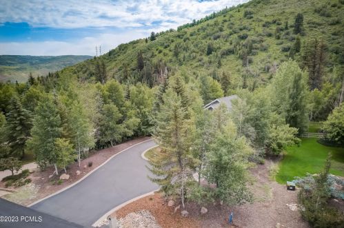 7794 Pinebrook Rd, Park City UT 84098-5348 exterior