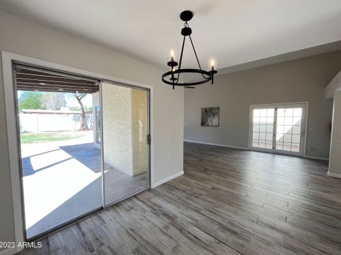 2942 Altadena Ave, Phoenix AZ 85029-3211 exterior