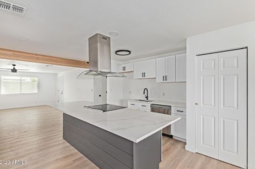 3320 Claire Dr, Phoenix AZ 85032-4933 exterior