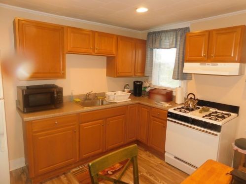 514 Hanover St, Fall River MA 02720-3702 exterior