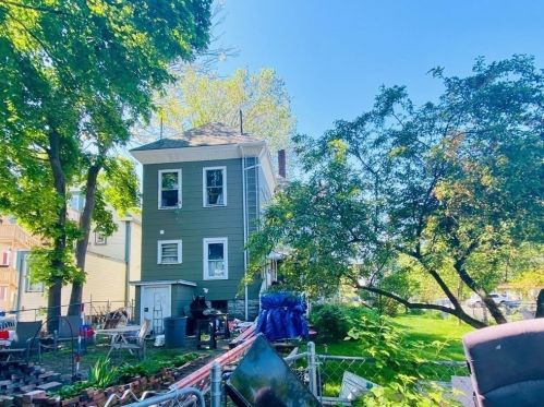 73 Tremont St, Taunton MA 02780-3083 exterior