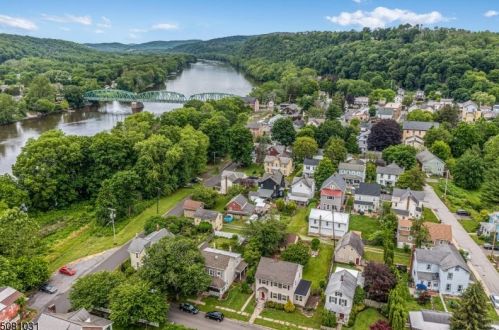 21 Orchard St, Milford, NJ 08848-1316