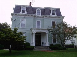 115 Jewett St, Newton, MA 02458-1543